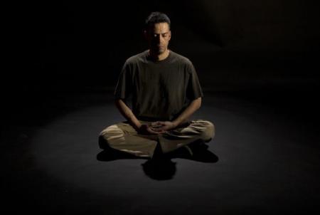Fernando Franco meditates
