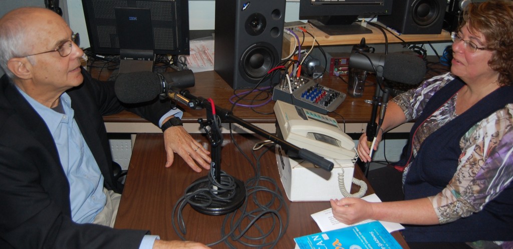 Philip-Goldberg-Cheryl-at-KRUU1-1024x498