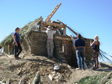 MUM students build adobe house from scratch in Texas desert