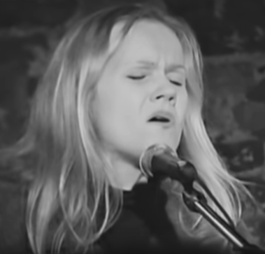 Eva Cassidy sings Over The Rainbow at Blues Alley, Georgetown, DC, January 3, 1996