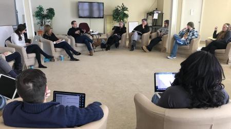 16 students met with producer Michael Rauch Sunday afternoon at the Maharshi University of Management.:KTVO